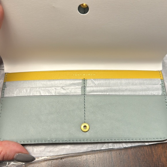 Tory Burch brand new wallet - Picture 2 of 5